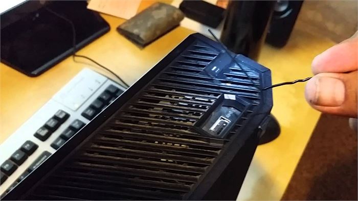 creative use of paper clip