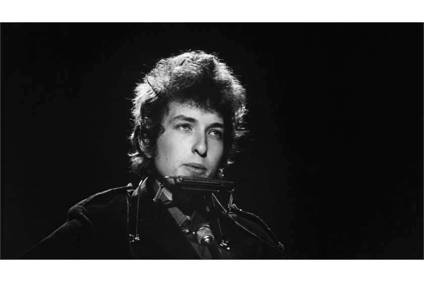 Is Bob Dylan a greater poet than a musician?