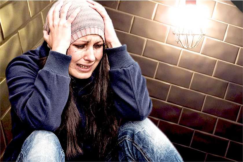 Claustrophobia: Causes, Symptoms and Treatments