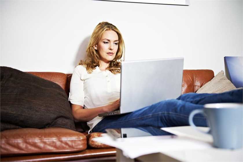 How to use a laptop to without having health issues?