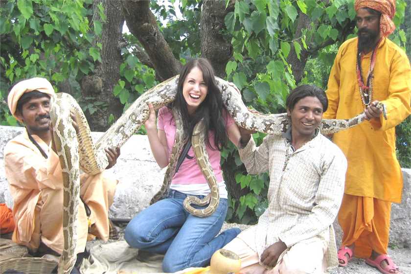 How do foreigner tourists perceive India?
