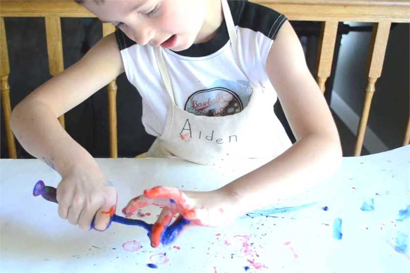 Hacks to reuse an old toothbrush