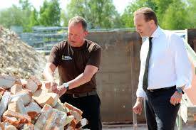 Should the common man has to always respect the rich people? why?