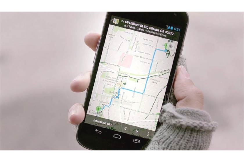 Is google maps efficient in helping to reach the desired destination during travelling?