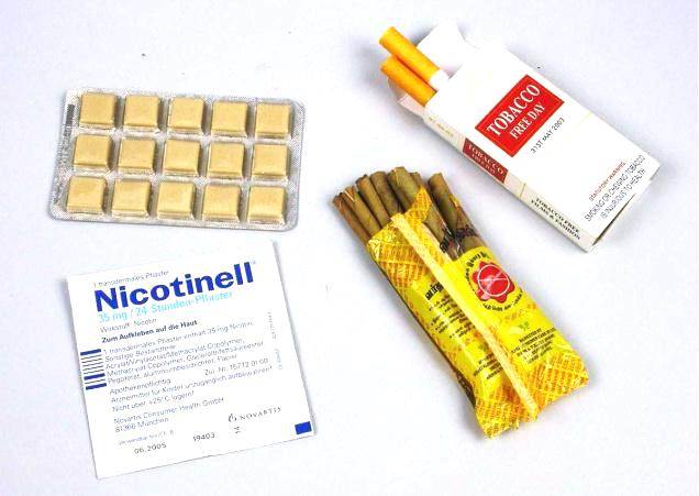 Do nicotine patches and nicotine gum help quit smoking?