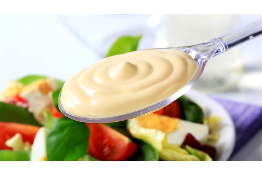 Eating salad for diet with large amount of dressings, looses it purpose.