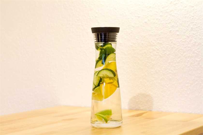 7 Home made Detox Water Recipes to Lose Weight