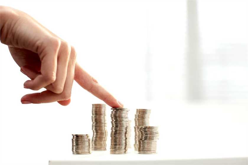 What to do if your boyfriend earns less than you?