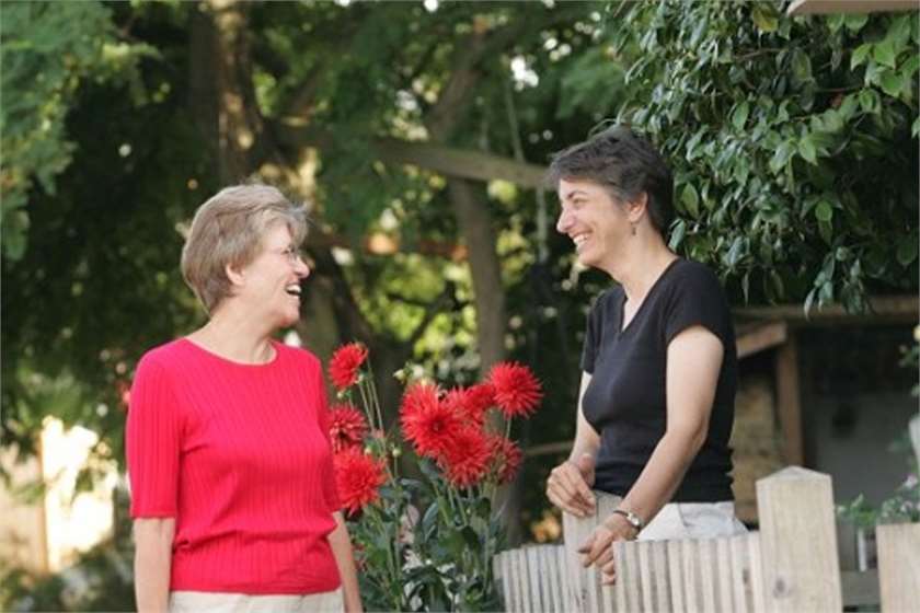 How to be a Good Neighbor?