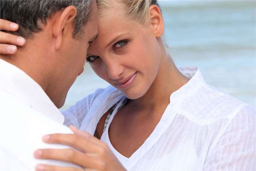 How to attract an Older Man?