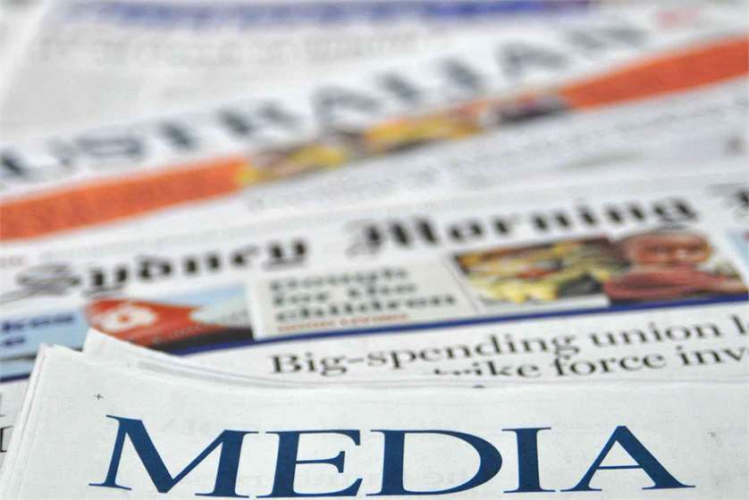 what are the importance of photo in Print Media?