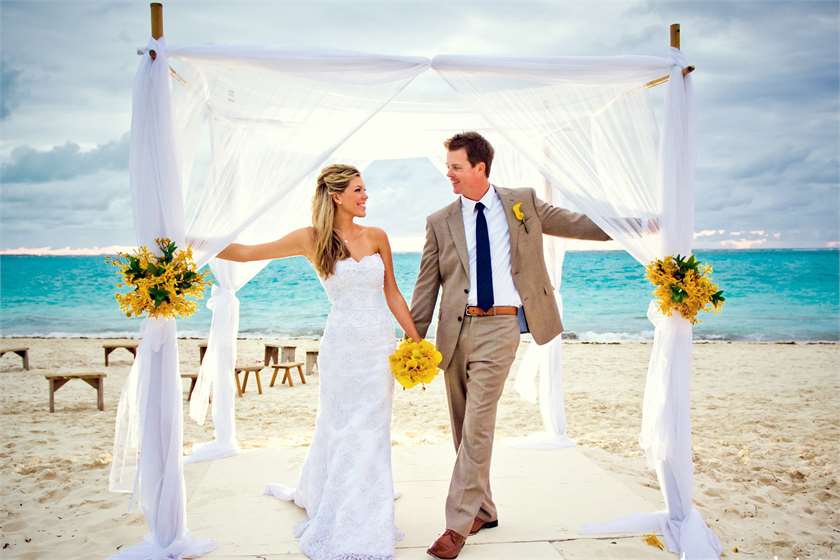 Why do people opt for destination wedding?