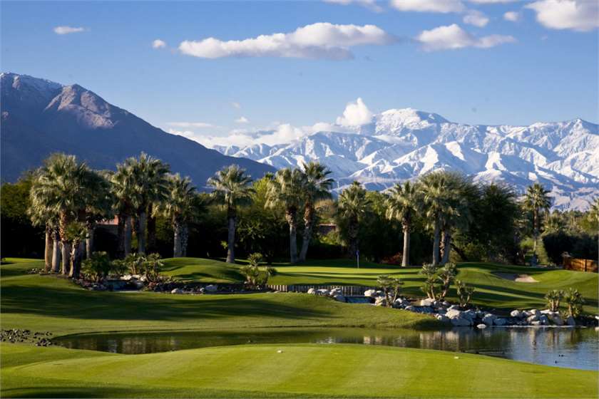 Travel Guide: 21 Romantic Vacation Destinations For Couples