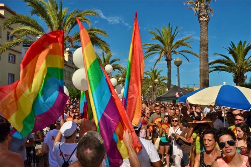Acceptance Of Rainbow: Colorful & Heartwarming Images From Gay Pride Parades 2017