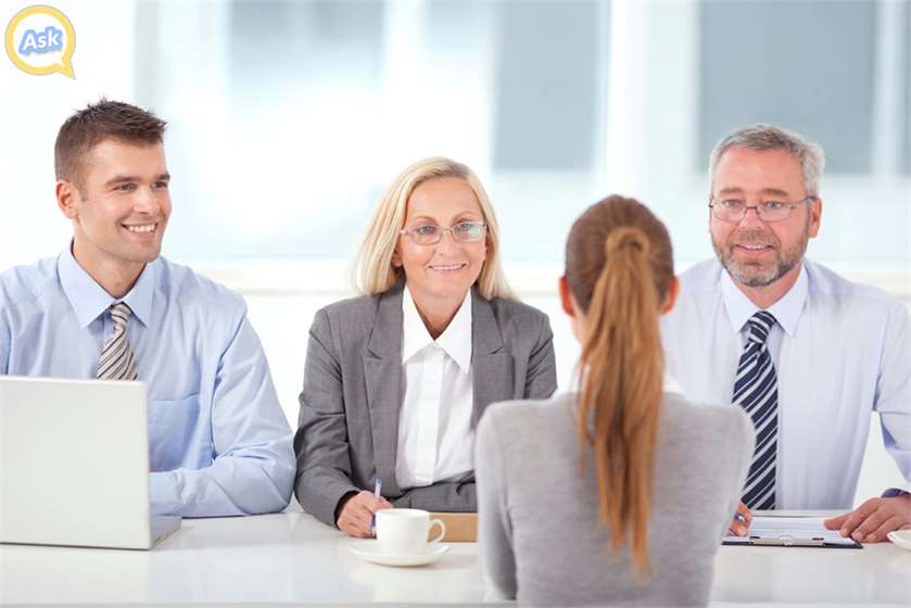 12 Body Language Mistakes That Can Cost You A Job