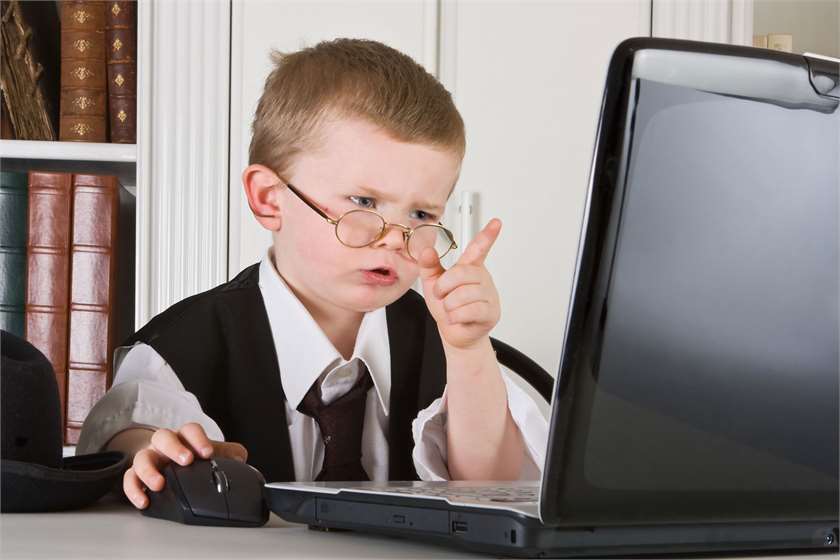Should Parent's Spy On Their Kid's Online Activity: Pros & Cons
