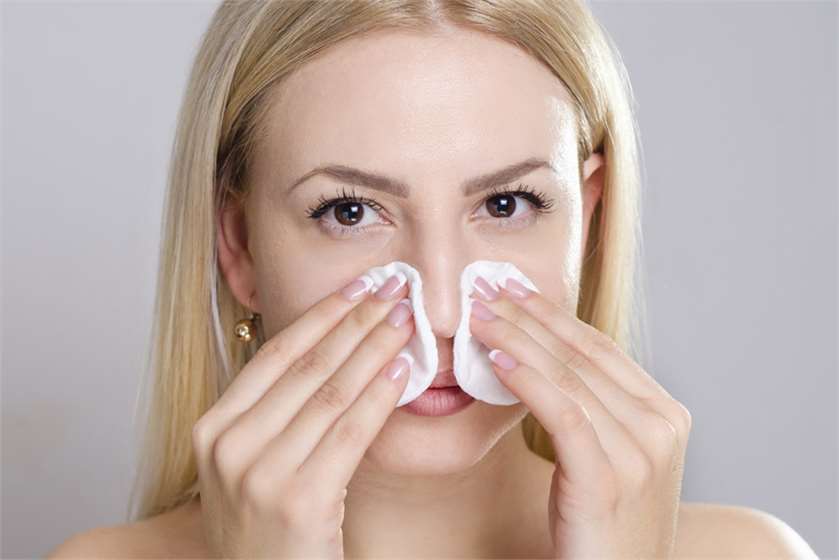 How do Blackheads become Massive and How to Treat them Naturally?