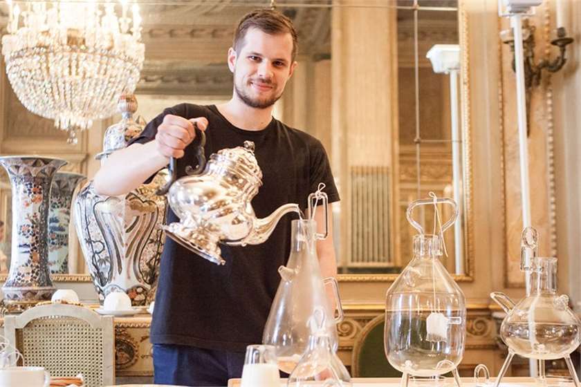 How to be a Perfect Host?