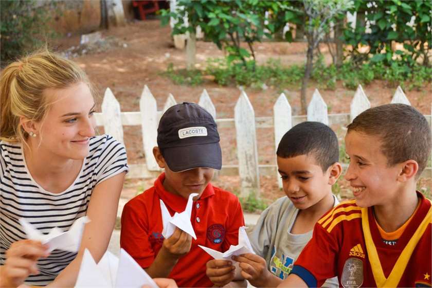 Why all Parents should Involve their Kids in Volunteering Work?