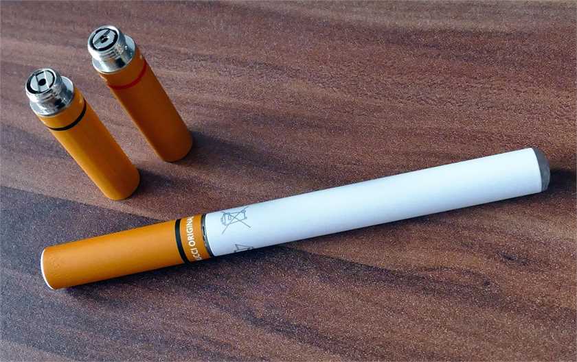 Do you think e-cigs are harmful? Let’s clear some common E-cigarette myths? 